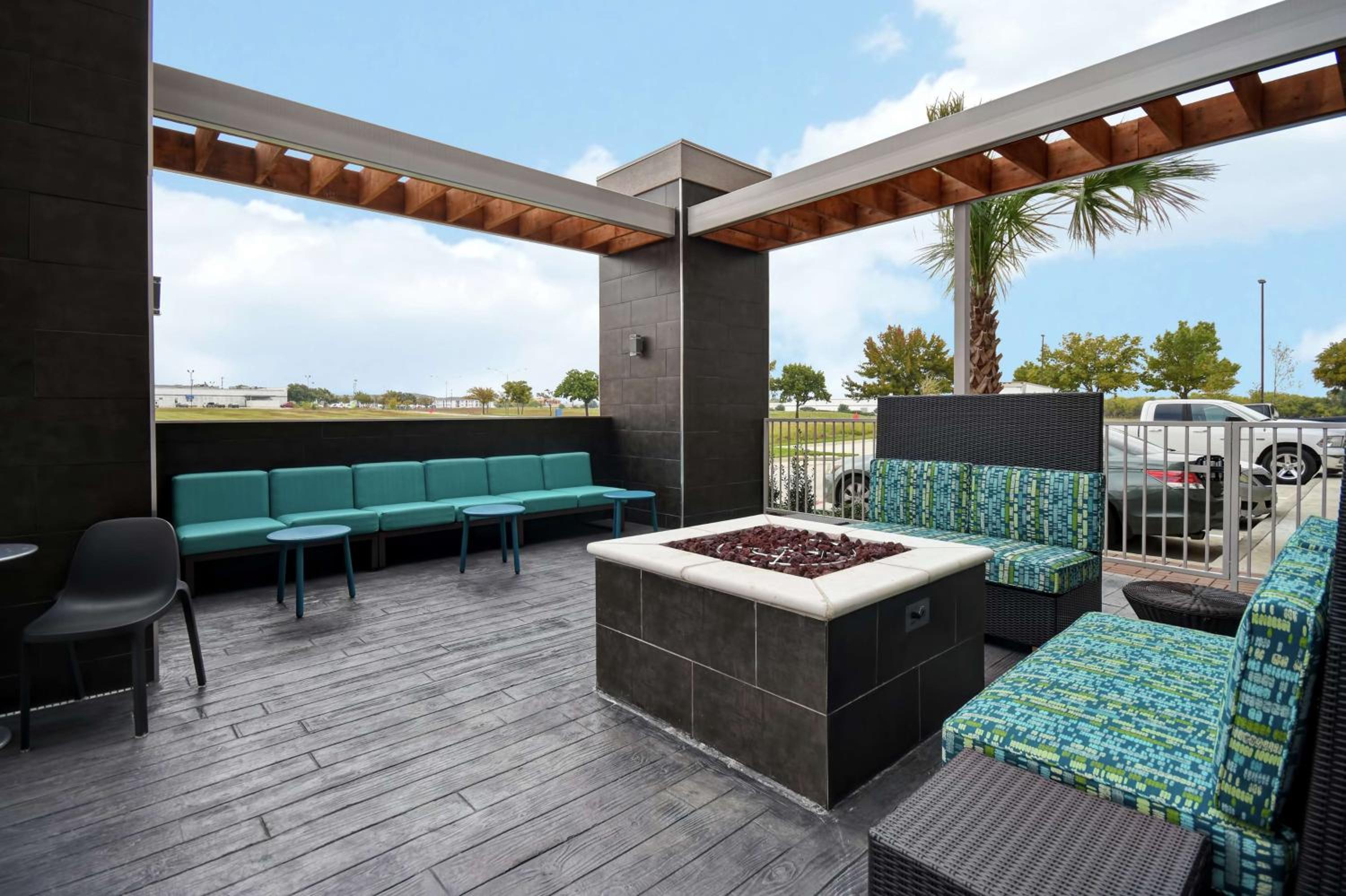 Фото Home2 Suites by Hilton Fort Worth Fossil Creek