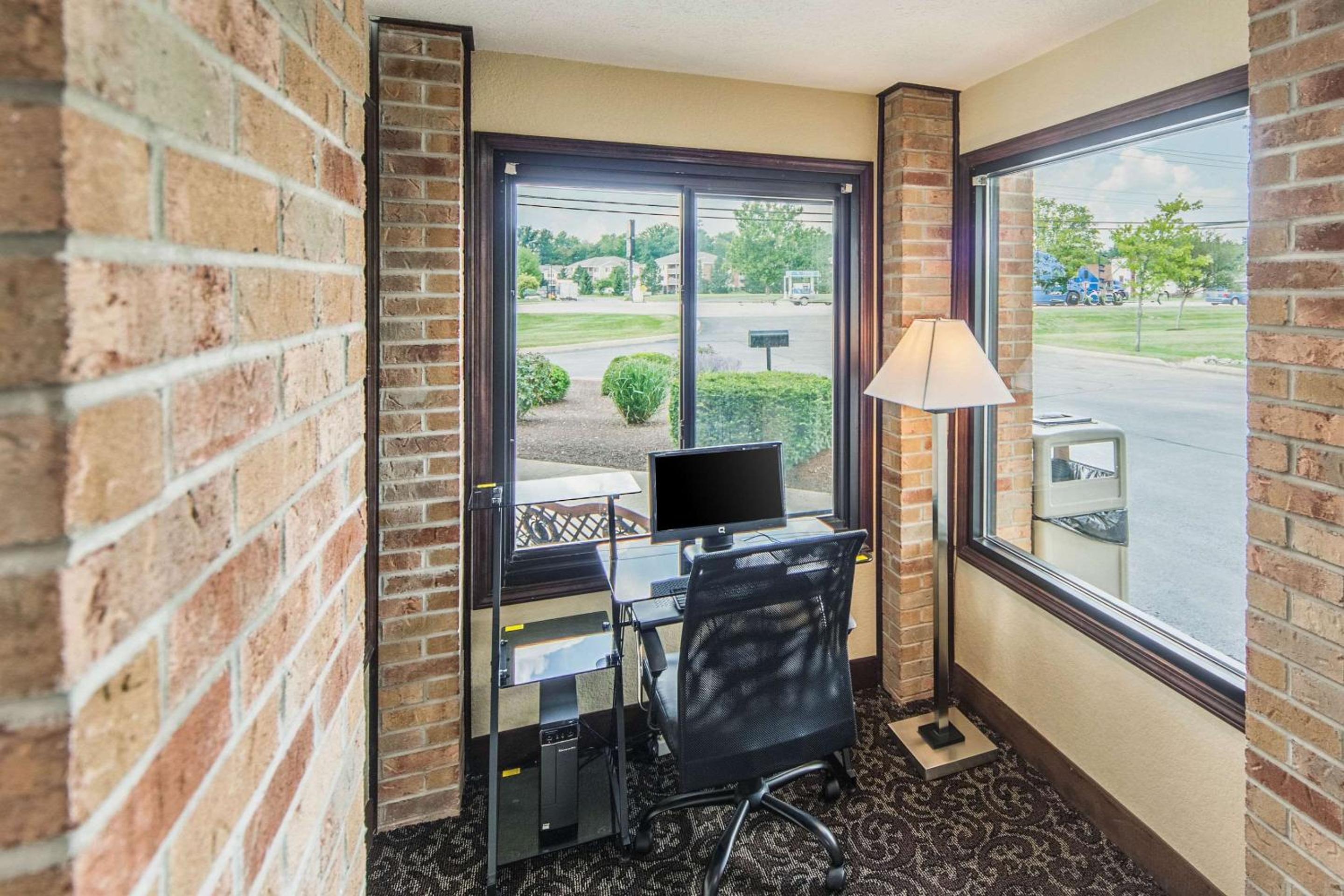 Фото Quality Inn Decatur near Us-224