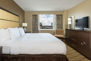 Гостиница DoubleTree Suites by Hilton Hotel Austin