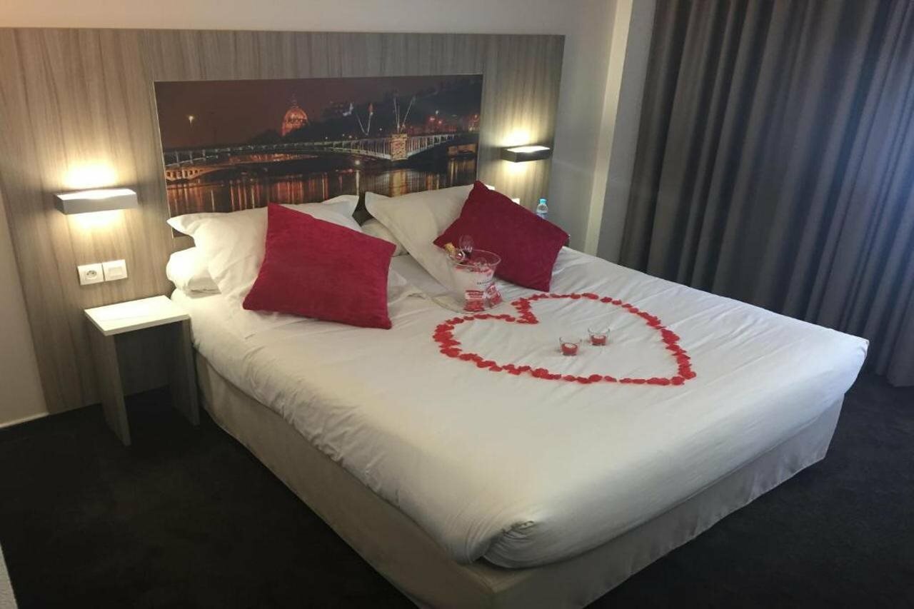 Фото Hotel Saphir Lyon