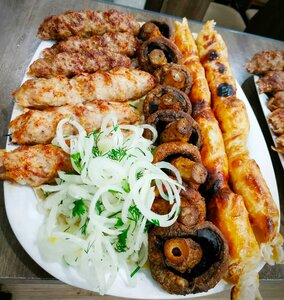 Шашлычная у Евгении (Tikhoretsk, Orekhovaya ulitsa, 13), cafe