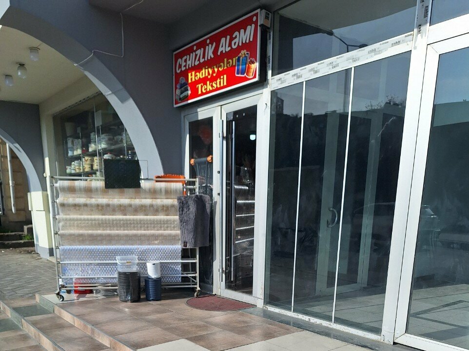 Qab-qacaq mağazası Cehizlik Aləmi, Bakı, foto