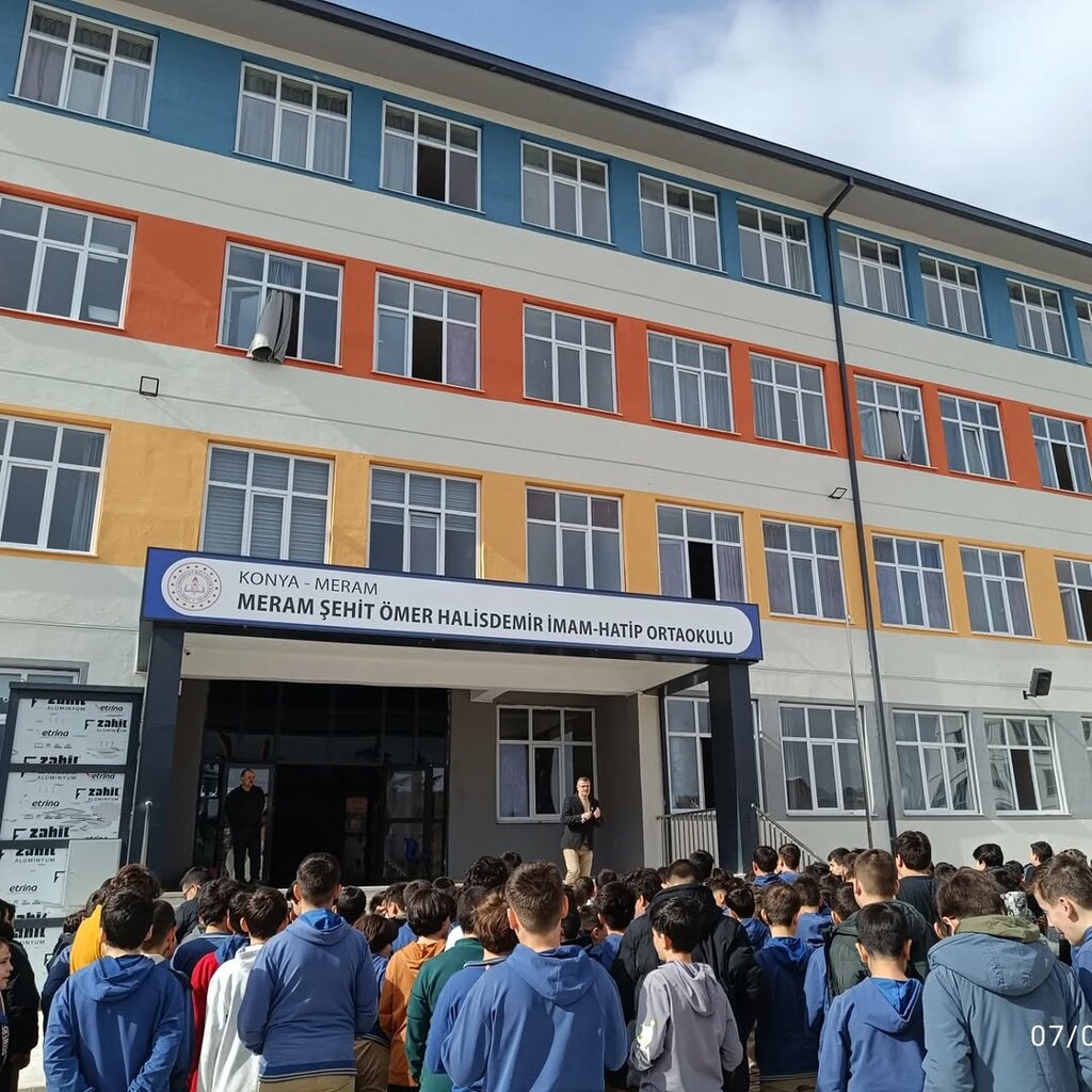 School Sehit Omer Halisdemir Imam Hatip Middle School, Konya, photo