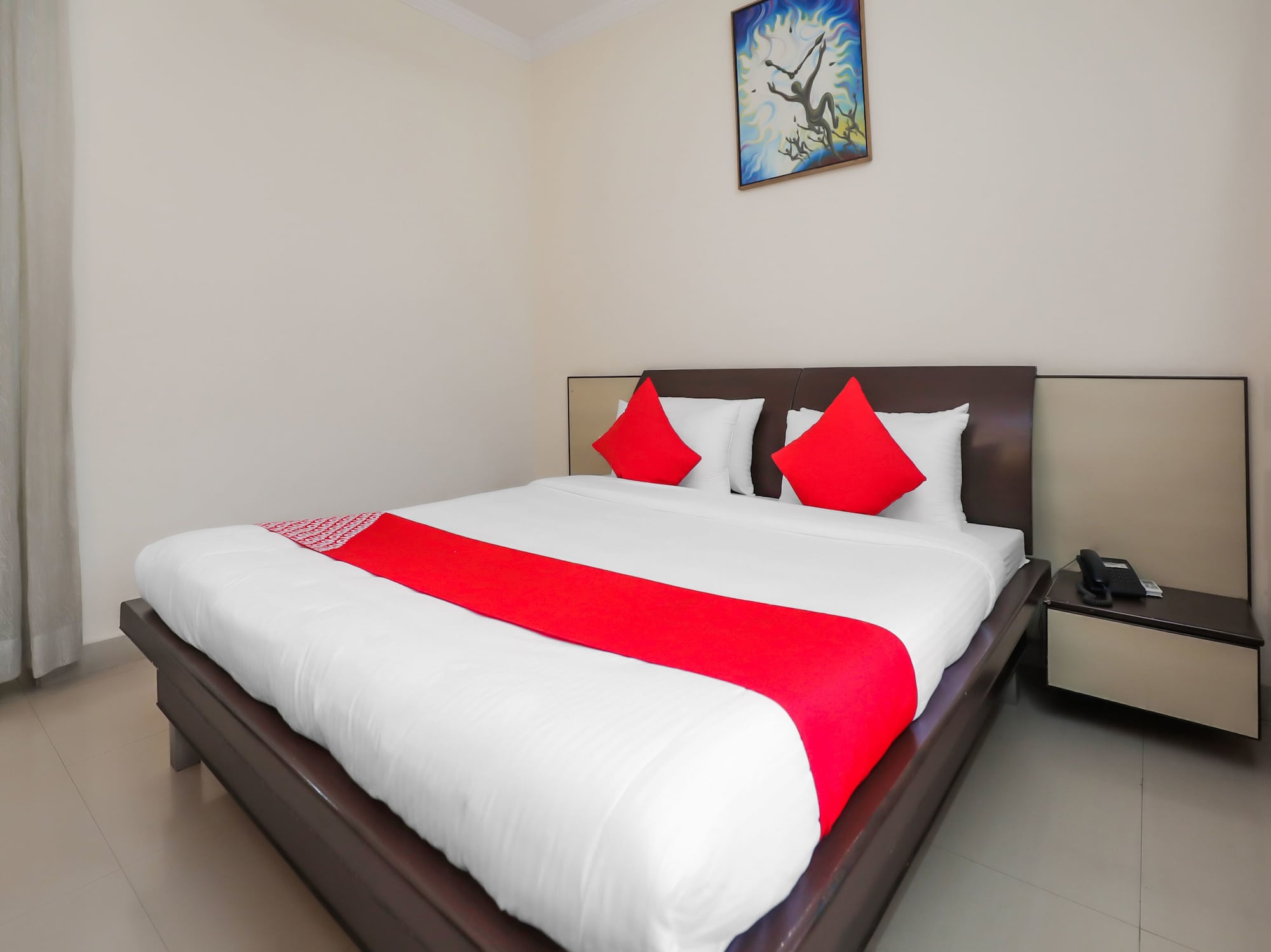 Фото Srinivas Saffron Hotel