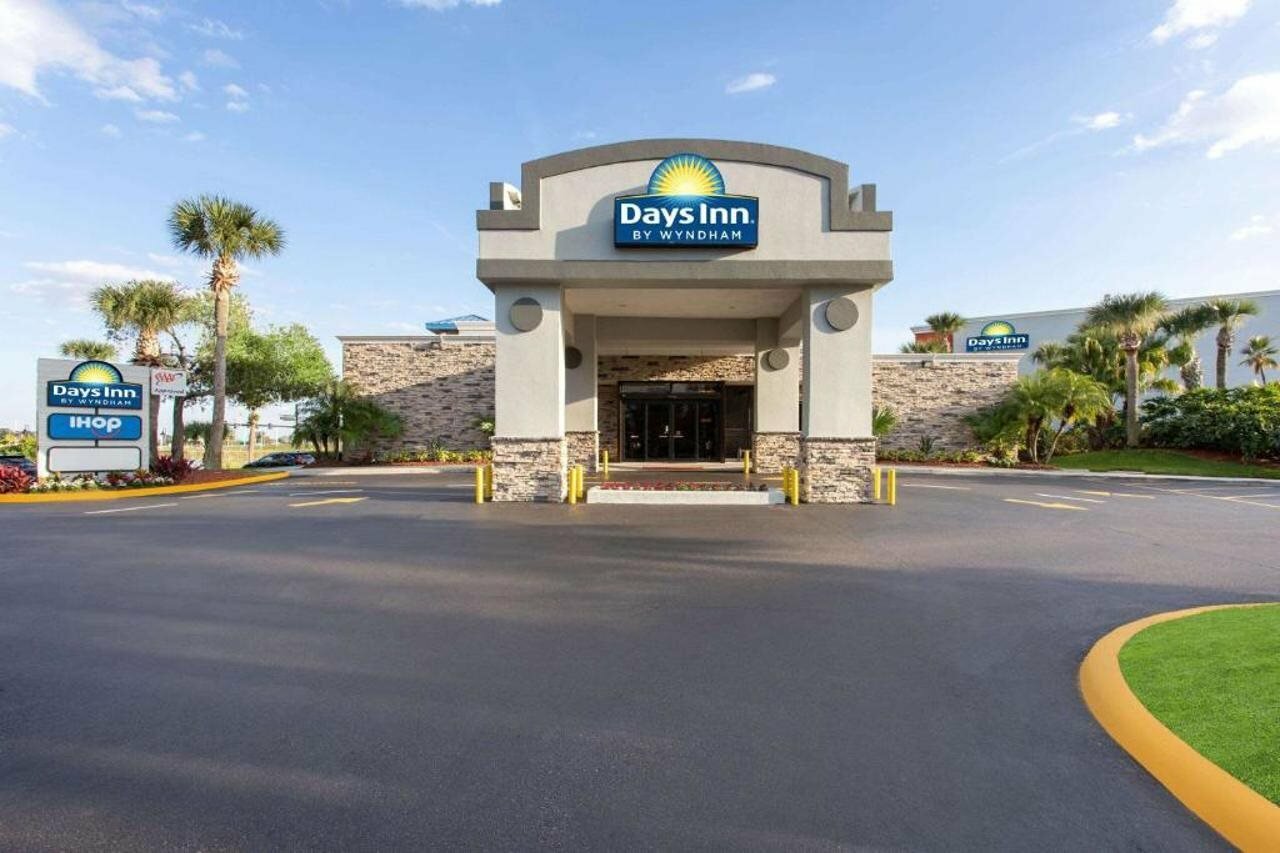 Фото Days Inn by Wyndham Orlando Conv. Center/International Dr