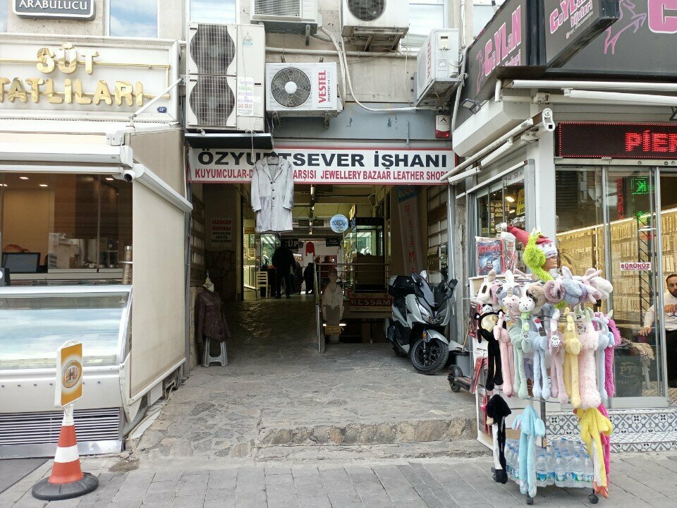 Tailor Ozcelik, Izmir, photo