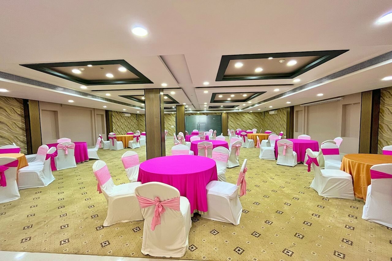 Фото The Allure Hotel R-57