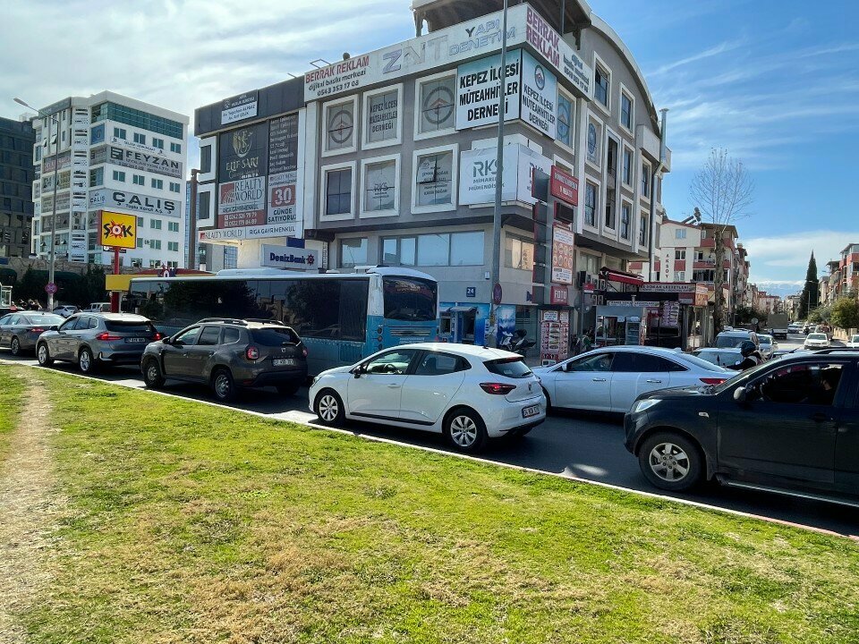 شركة بناء Donmez Brothers Business Center ، أنطاليا، صورة
