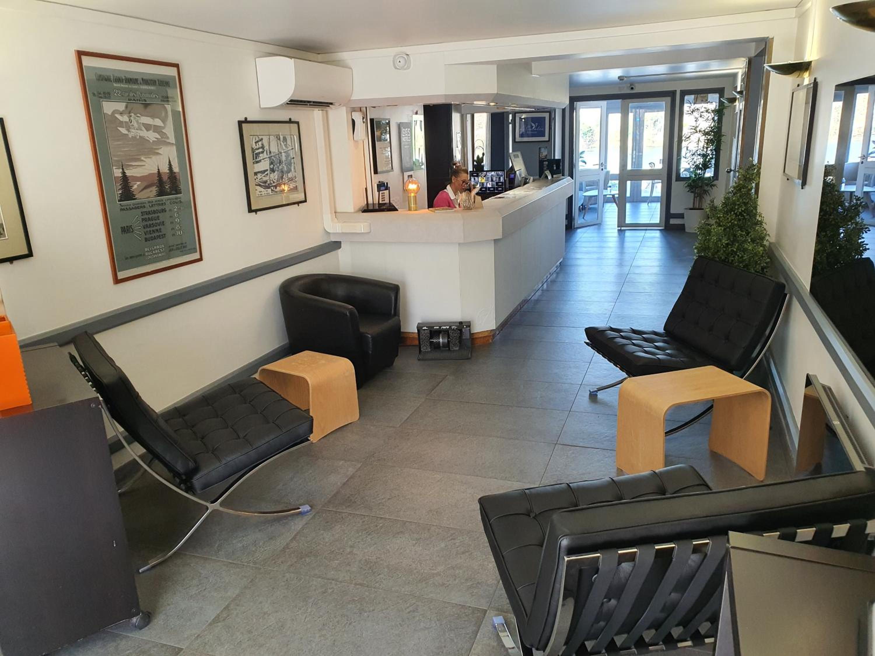 Фото Hôtel des Lacs