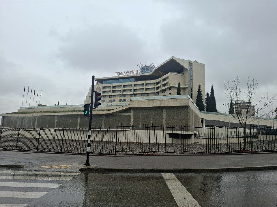 Фото Sheraton Grand Tbilisi Metechi Palace