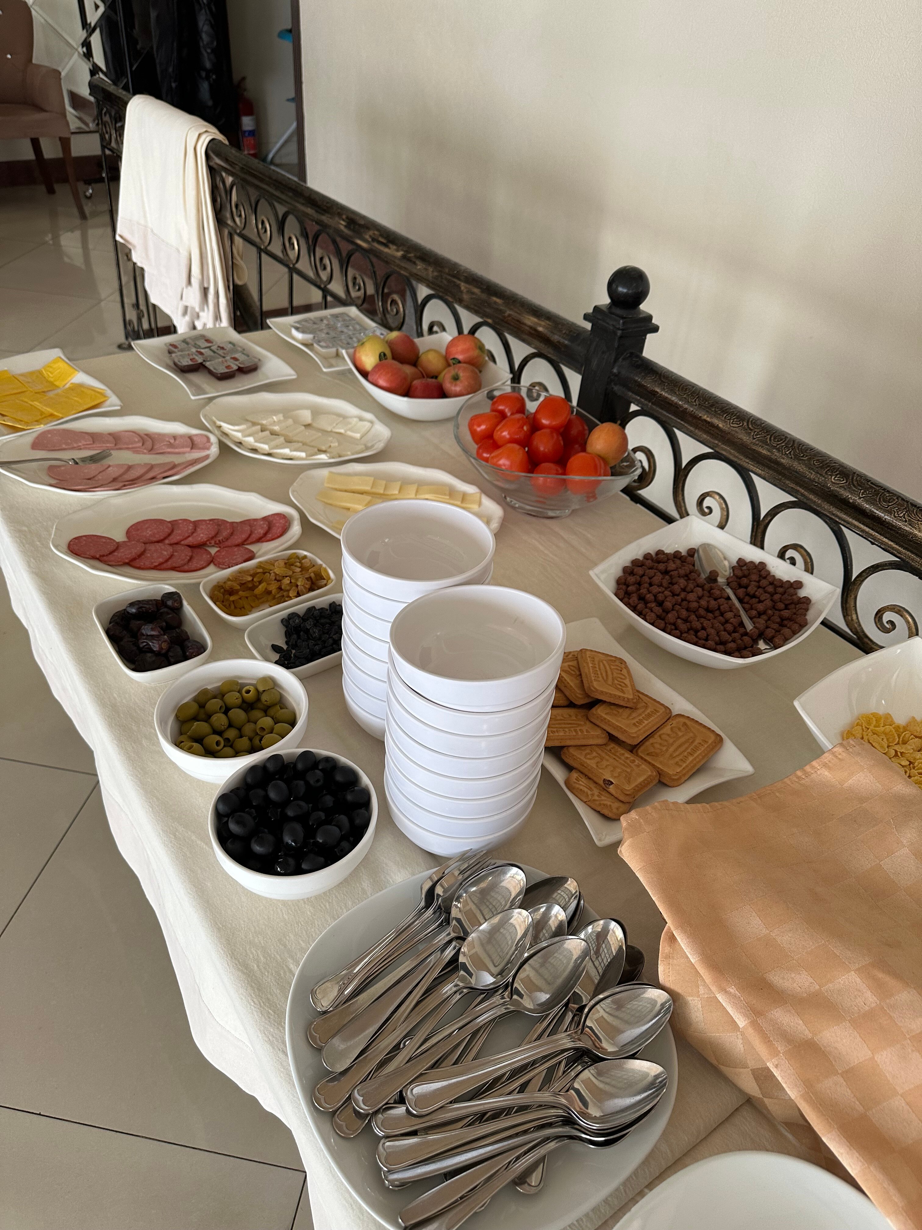 Фото East Legend