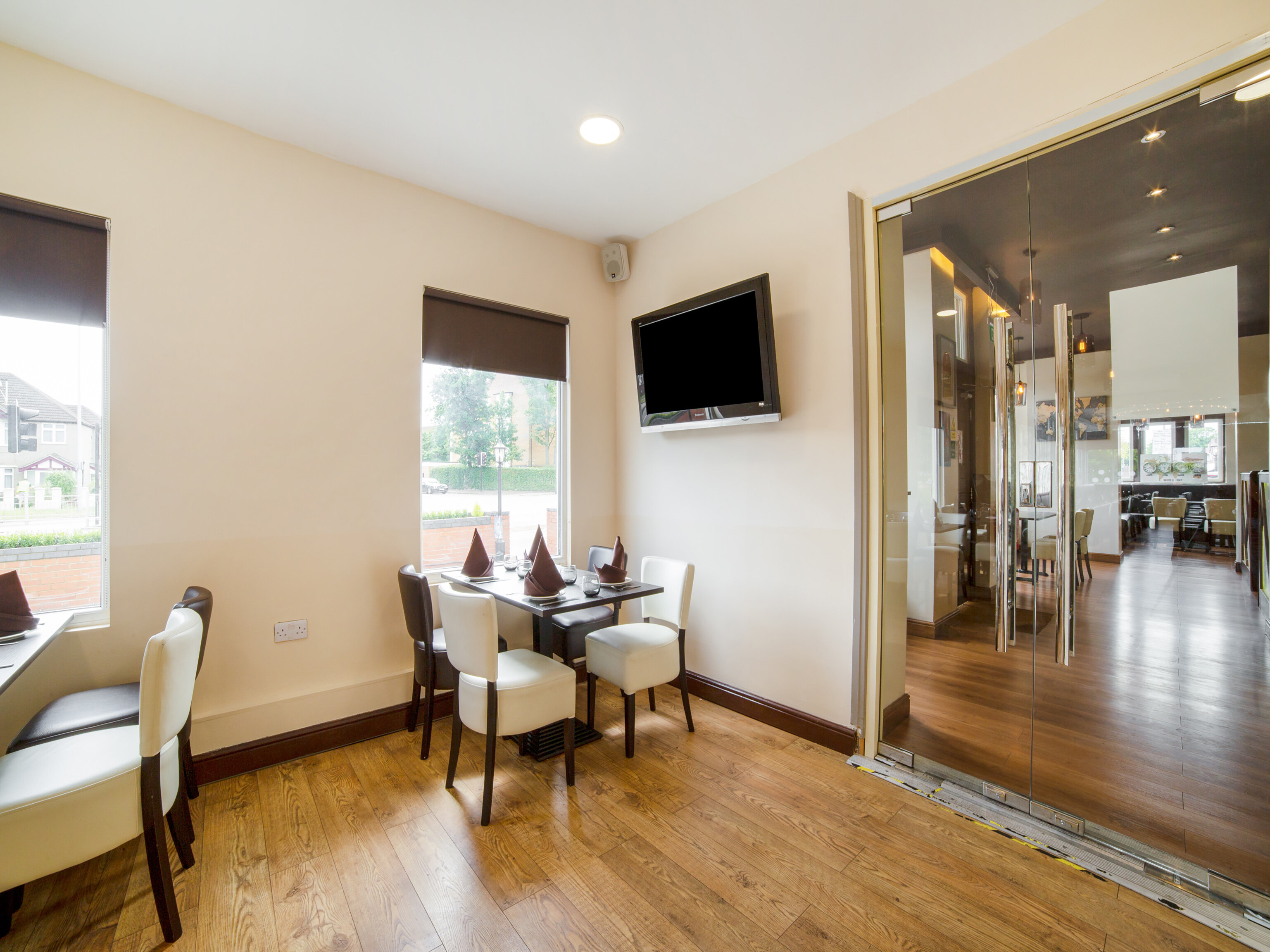 Фото Oyo Osterley Park