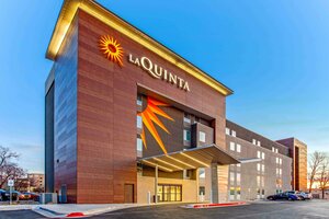 Гостиница La Quinta Inn & Suites by Wyndham Lubbock West Medical Centr в Лаббоке