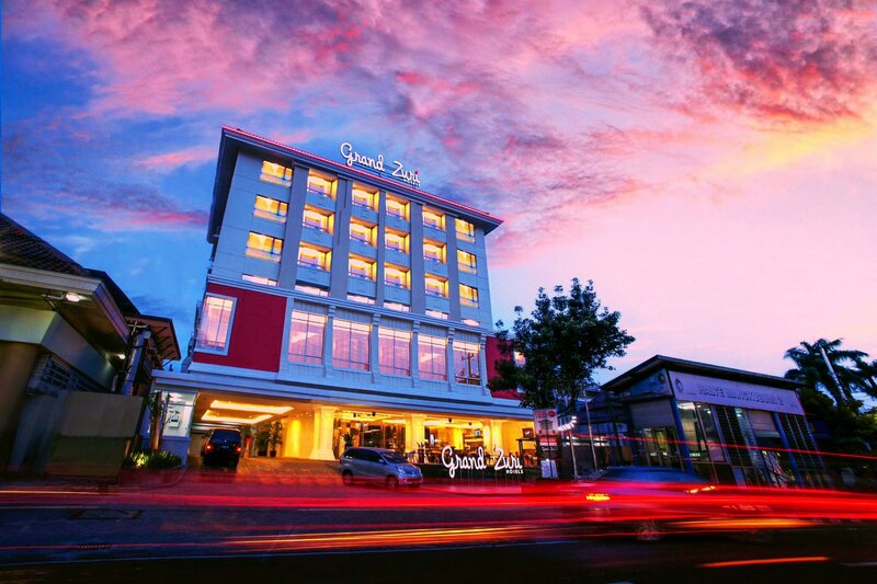 Гостиница Grand Zuri Malioboro Yogyakarta в Джокьякарте