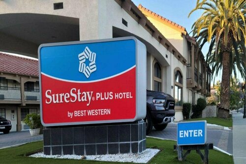 Гостиница SureStay Plus by Best Western Santa Clara Silicon Valley в Сан-Хосе