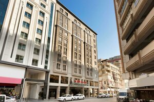 Гостиница Ramada Hotel & Suites by Wyndham Adana