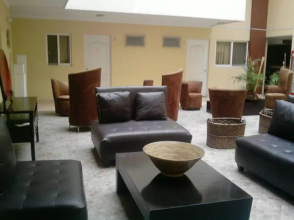 Фото отеля 2