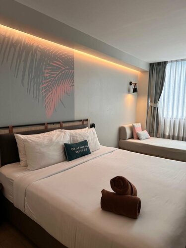 Внешний вид отеля JonoX Phuket Karon Hotel  в Кароне, фото 3