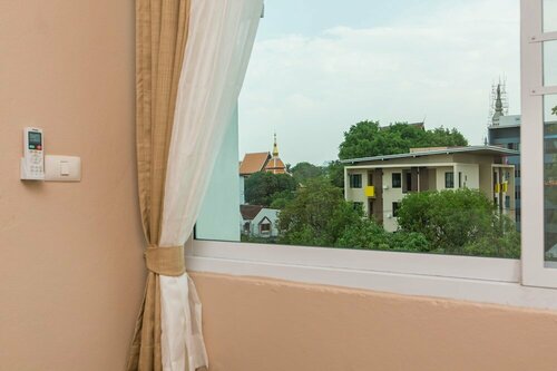 Гостиница Habitat Hotel в Чиангмае