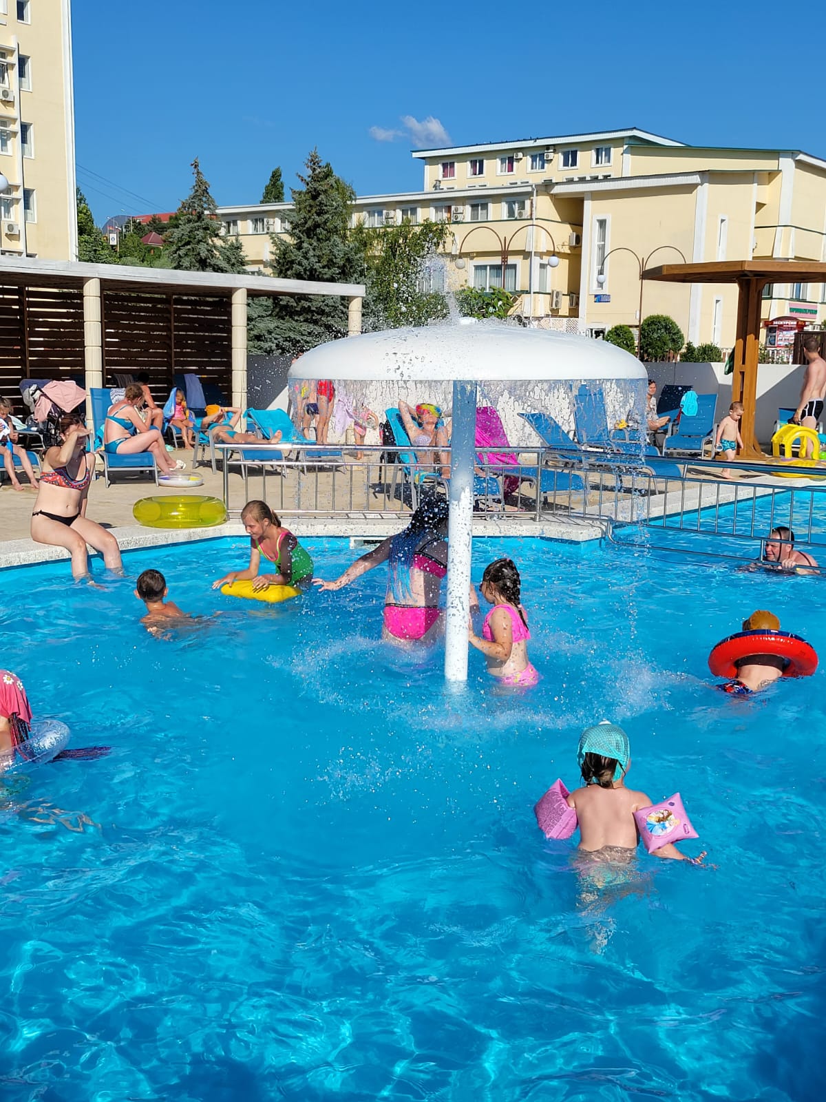 Фото У Нелли