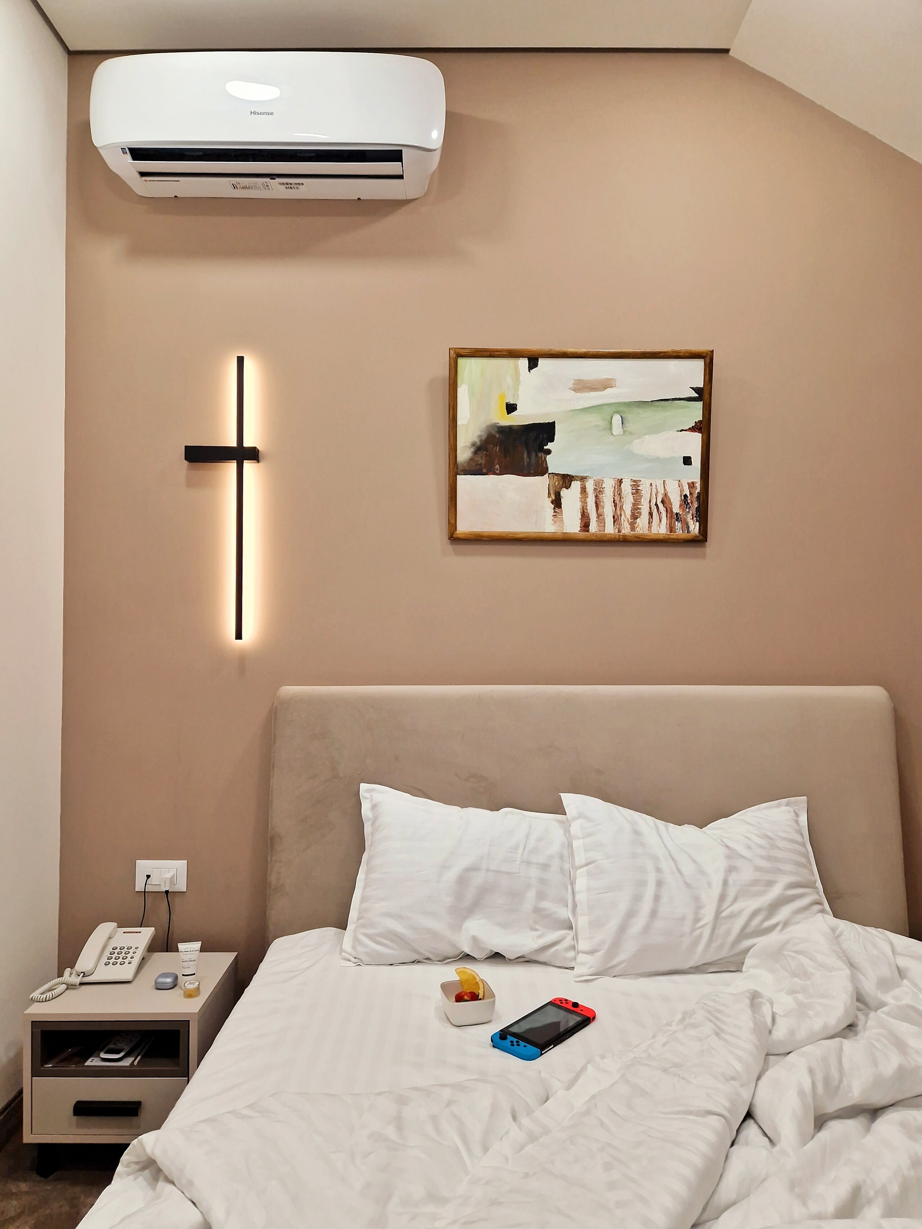 Фото The House Hotel