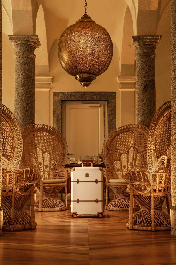 Clothing store Brics Milano Clothing Store, Dubai, photo