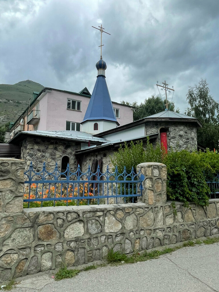 Orthodox church Khram Svyatogo Velikomuchenika i Pobedonostsa Georgiya, Tyrnauz, photo