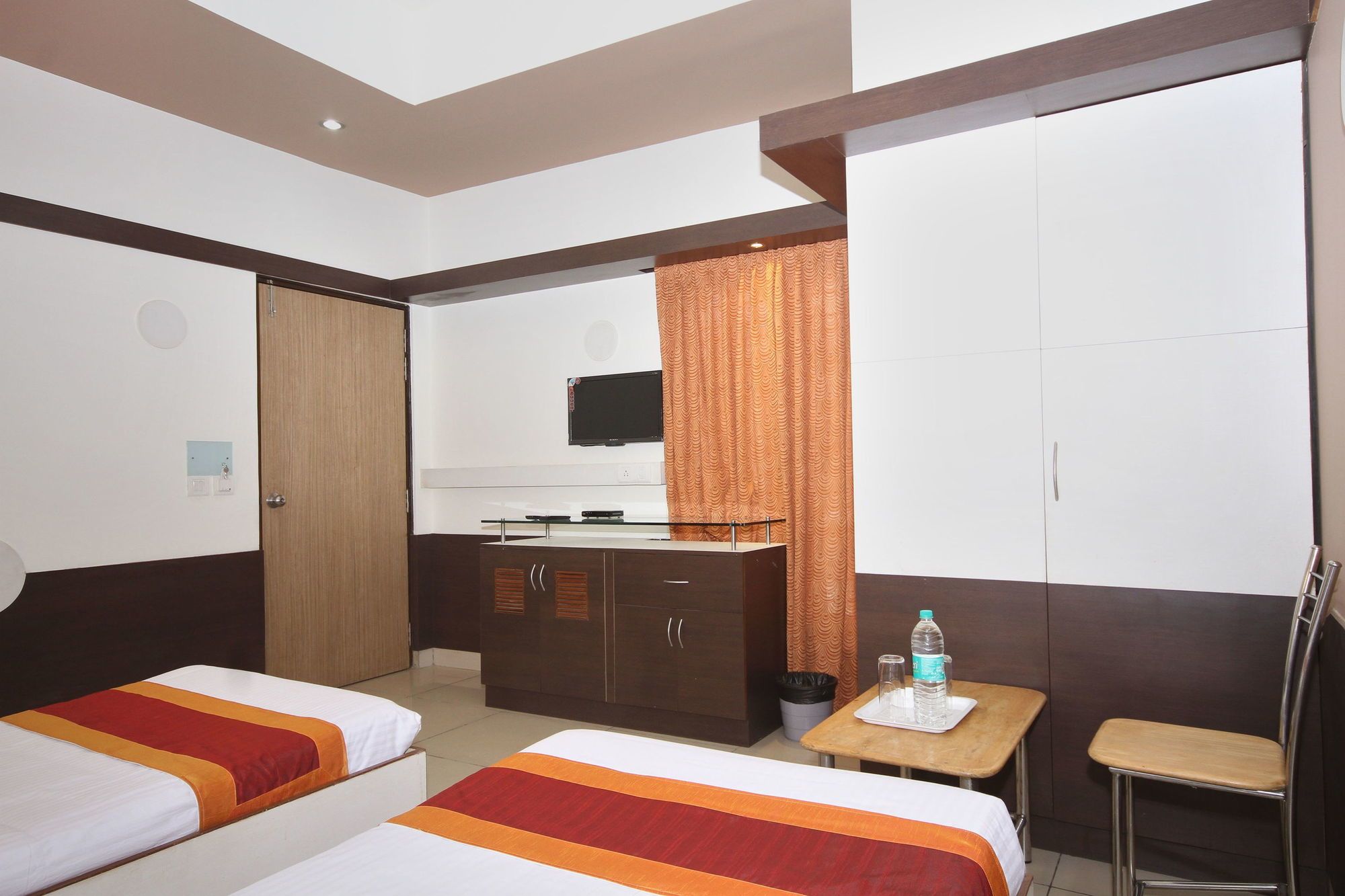 Фото Oyo 8501 Abhimaani Comforts