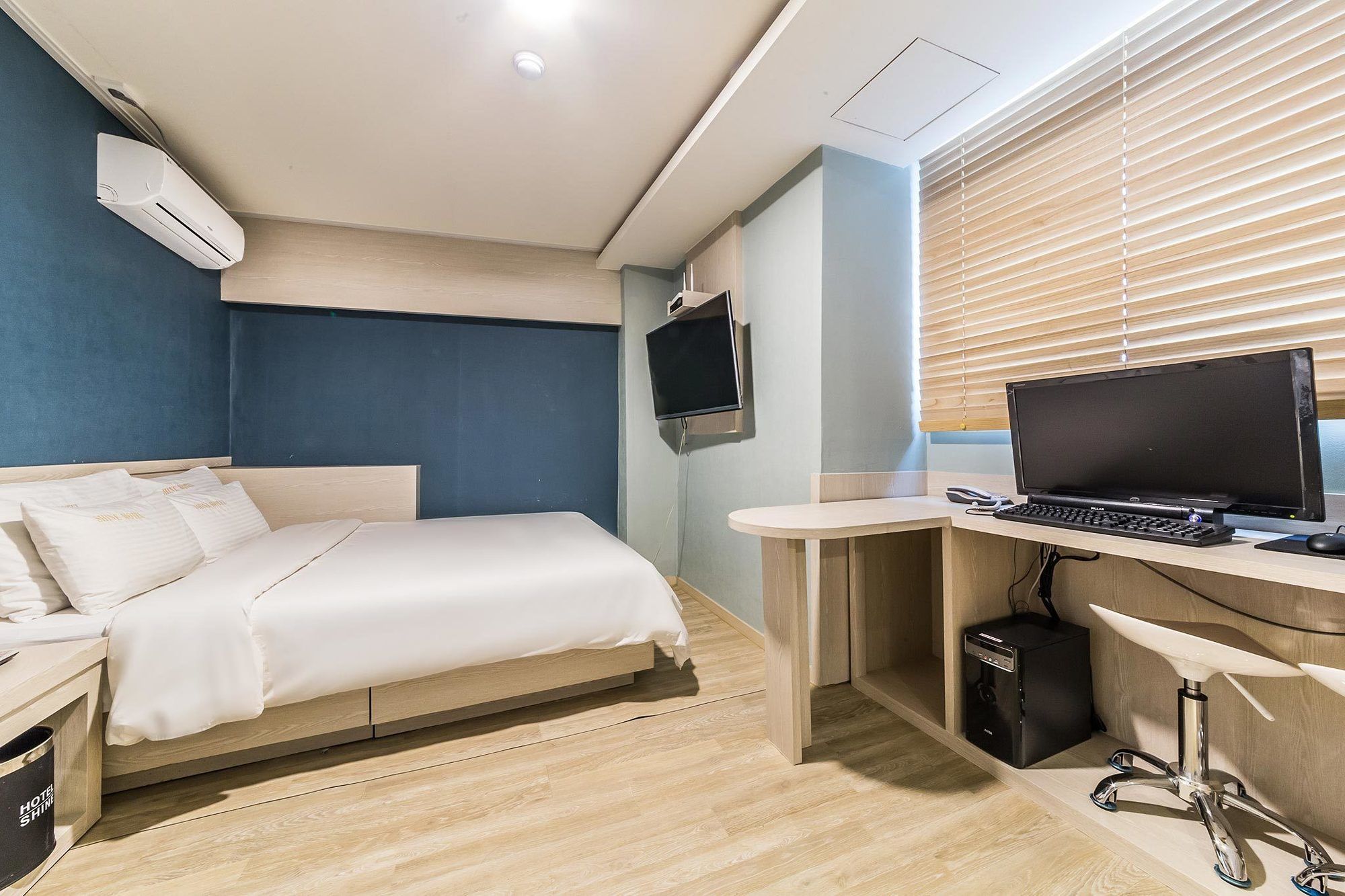 Фото Shine Hotel