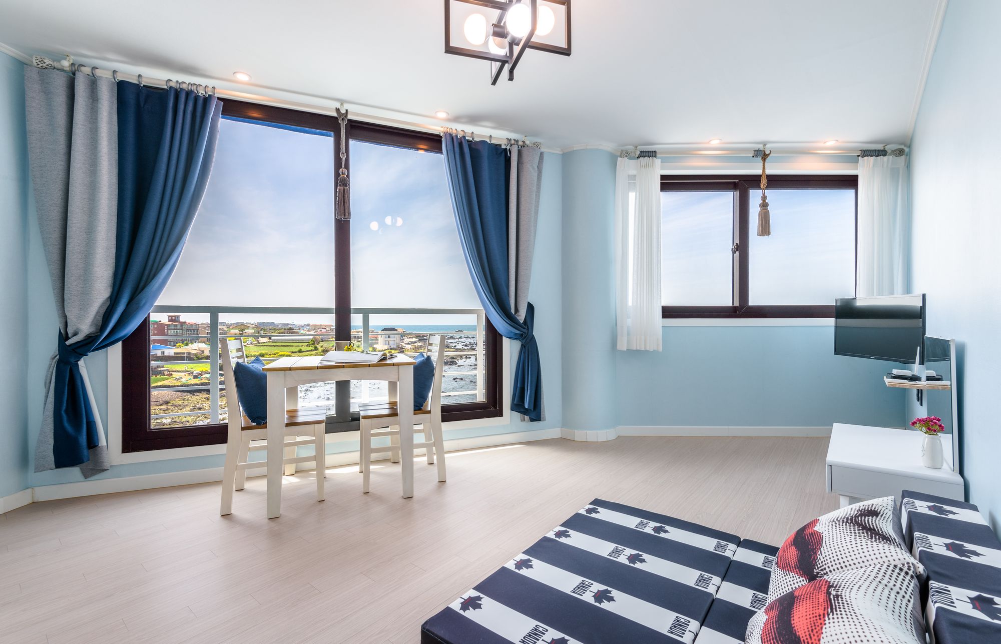 Фото On the Sea Pension