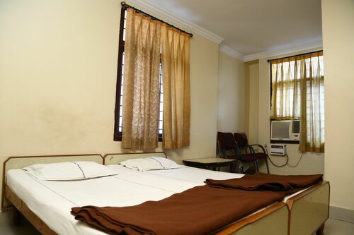 Гостиница Sri Sai Krishna Deluxe Lodge в Хайдарабаде