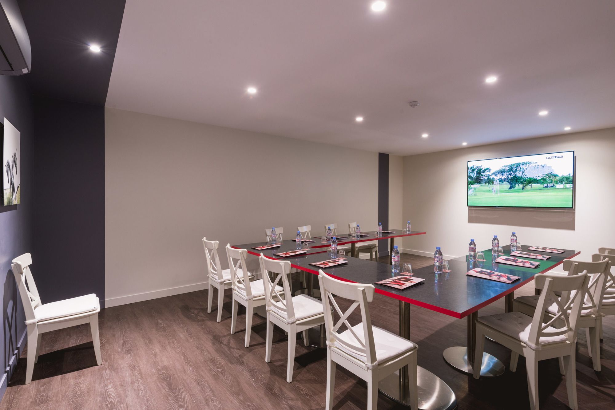 Фото The Originals Boutique, Hôtel Le Londres, Saumur