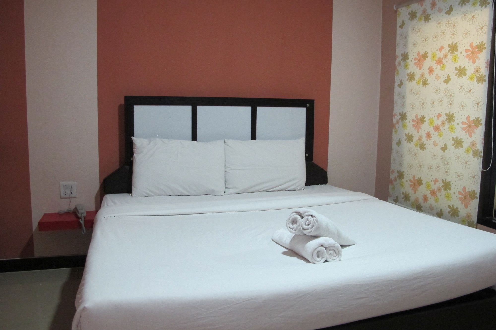 Фото Jirapa Modern Resort