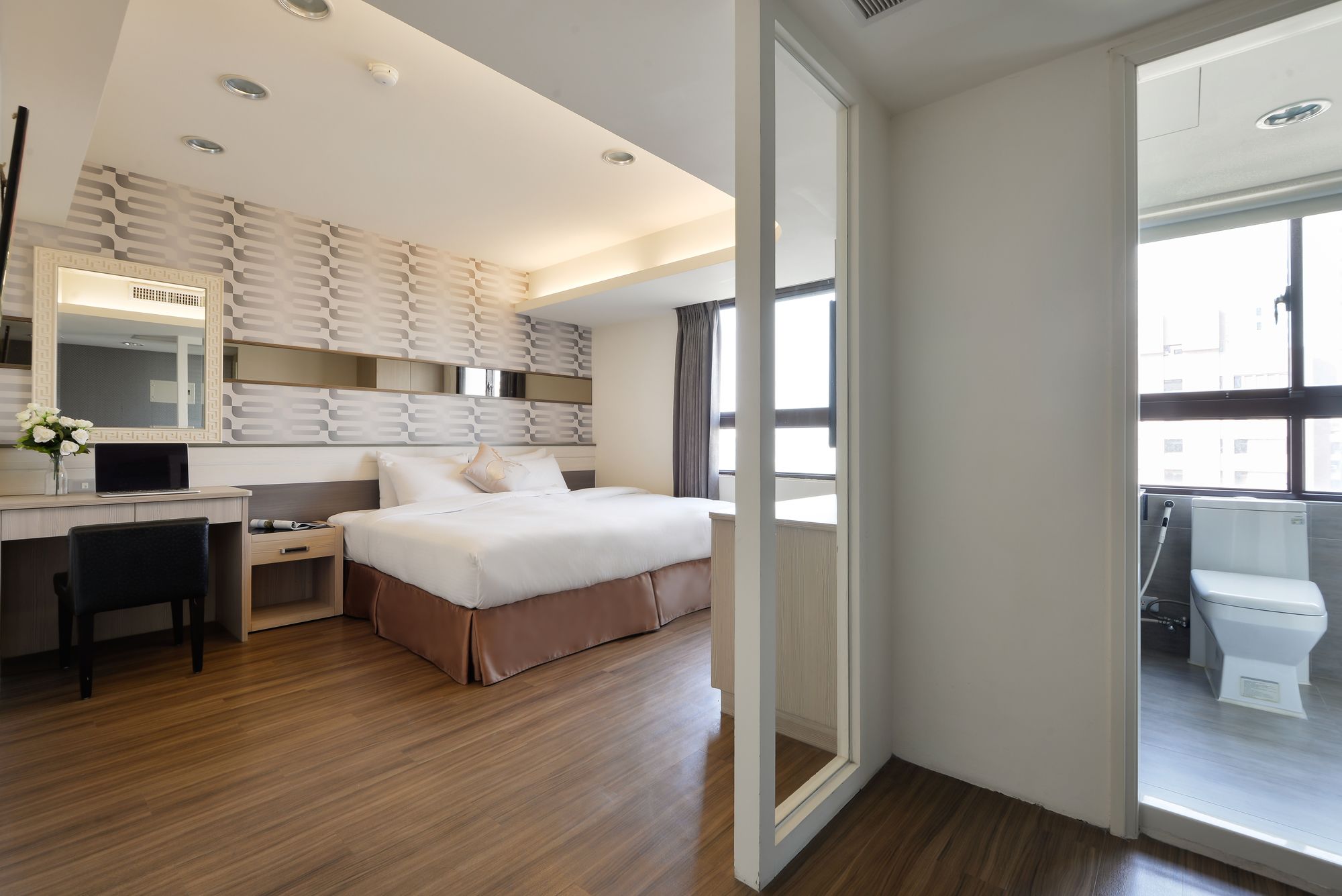 Фото Taichung One Chung Hotel