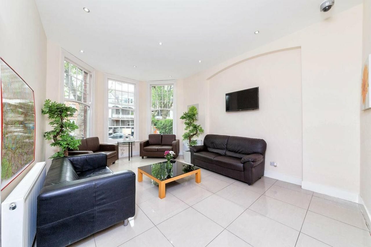 Фото Oyo National Hotel