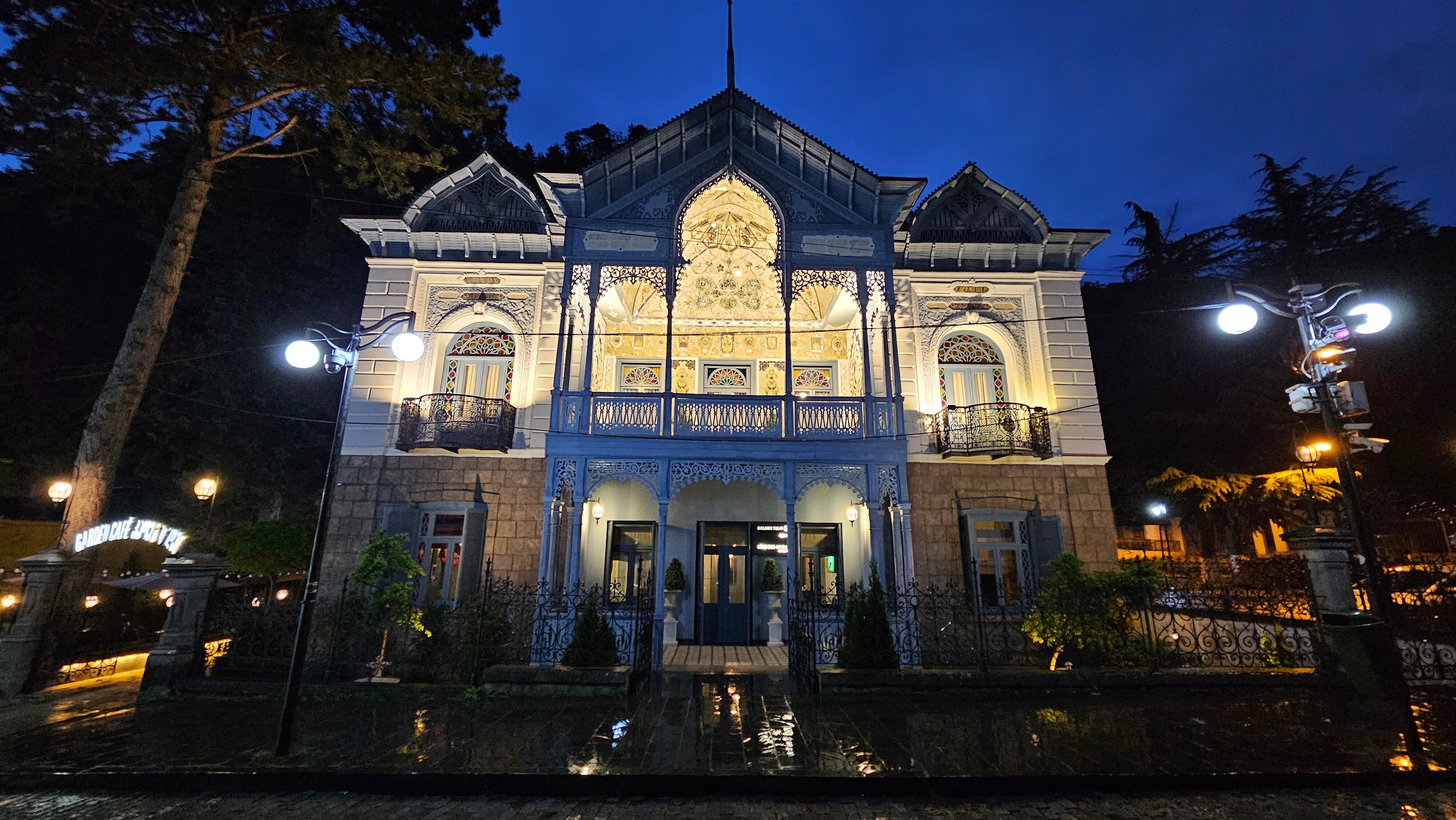 Фото Golden Tulip Borjomi Hotel