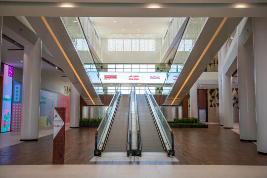 Shopping mall Suyoh Mall, Emirate of Sharjah, photo