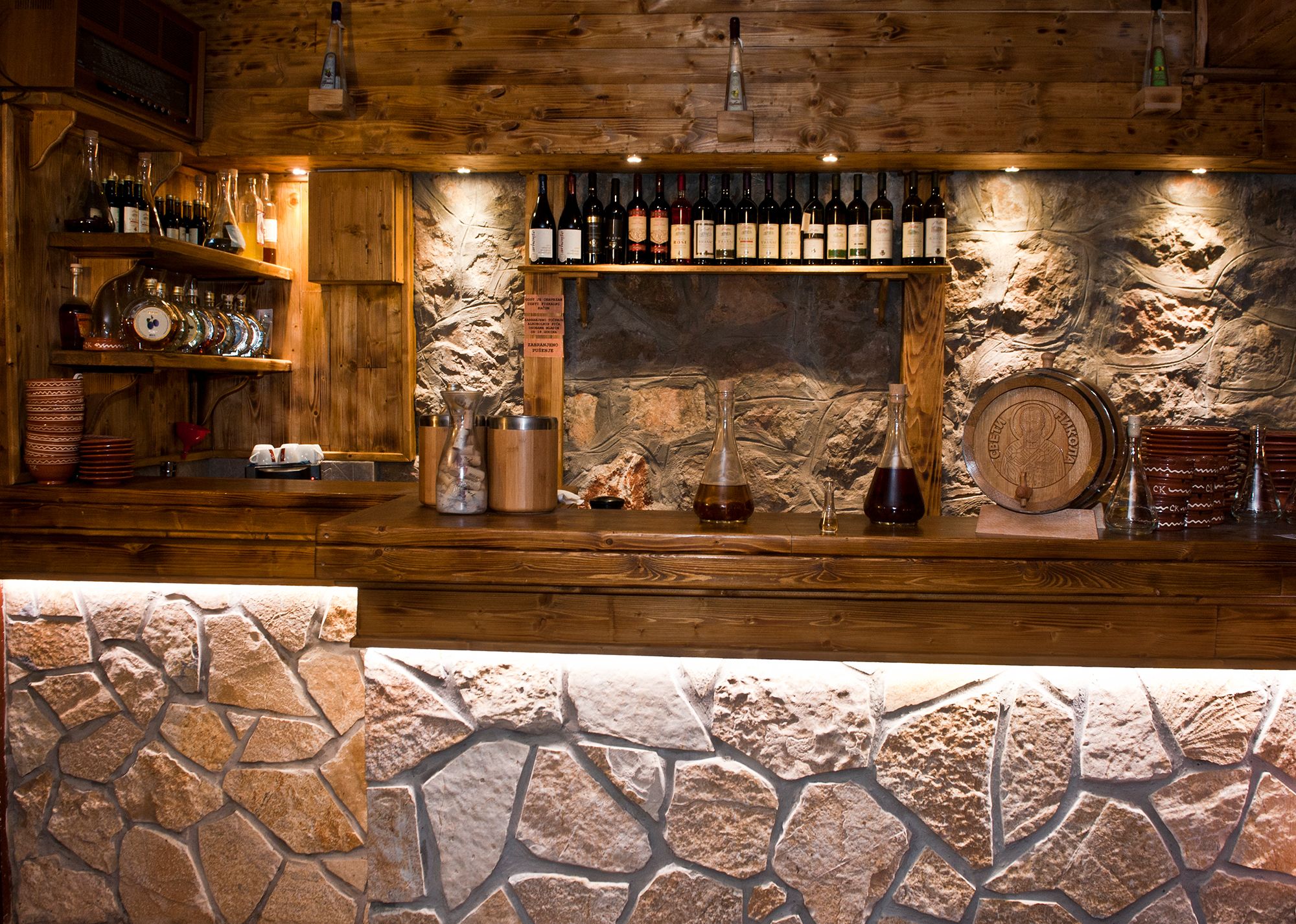 Фото Hotel Crnogorska Kuca