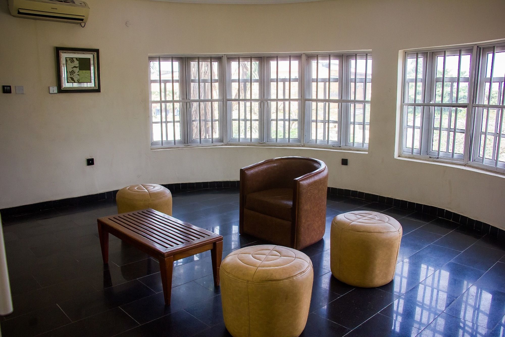 Фото Chelsea Suites Annex