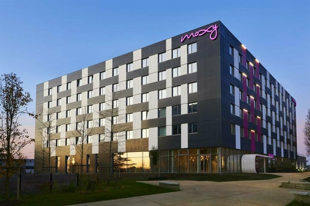 Hotel Moxy Paris Charles de Gaulle Airport, , foto