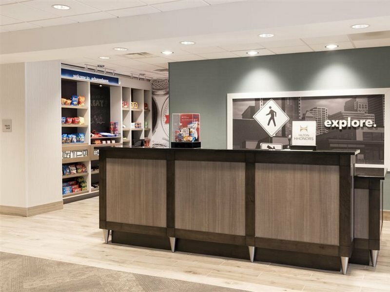 Фото Hampton Inn & Suites Chicago Schaumburg