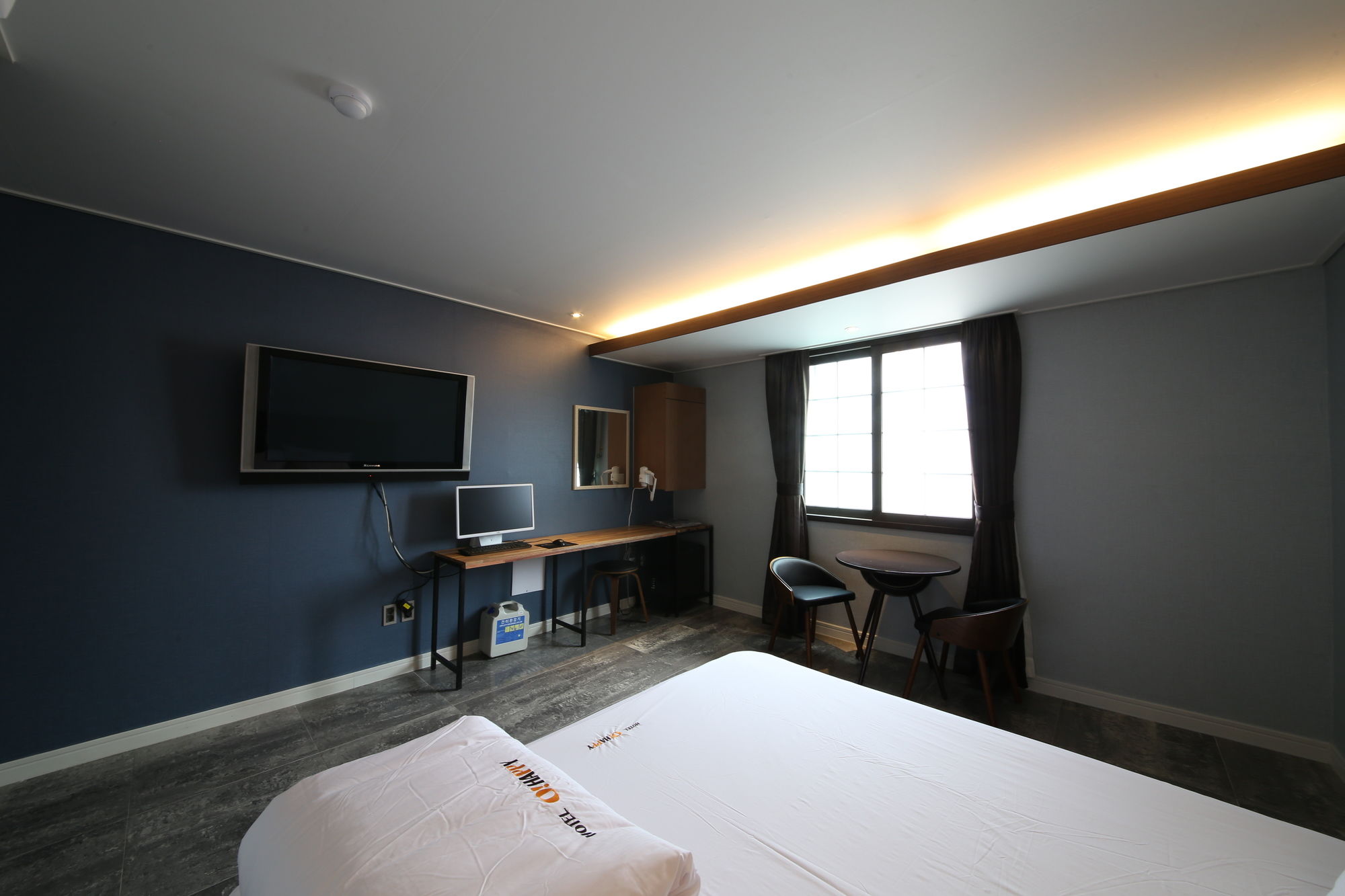 Фото The Stone Bridge Hotel