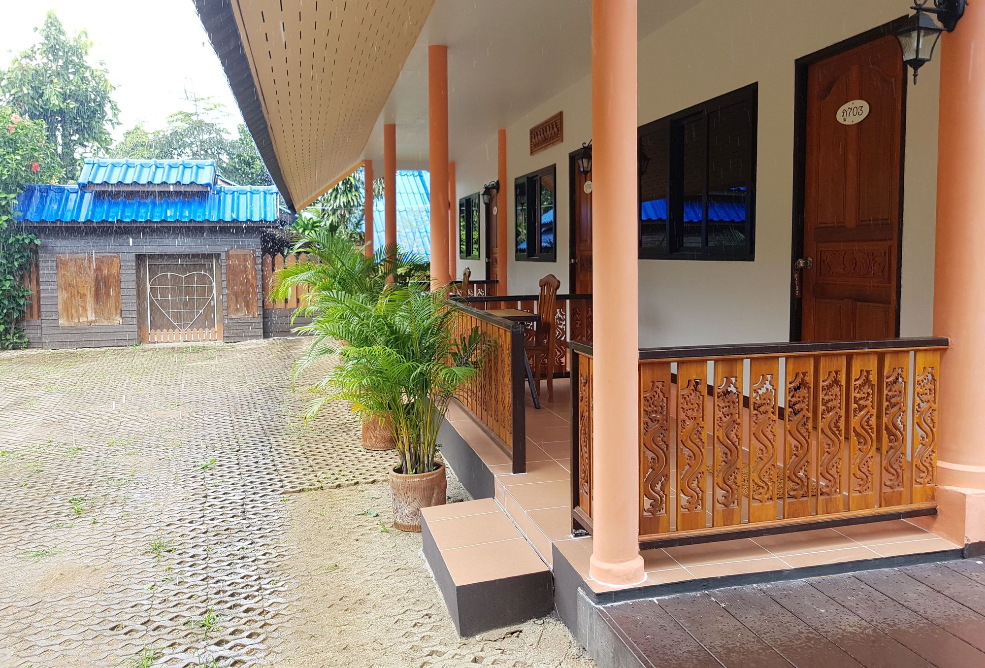 Фото Banphu Montalang Resort