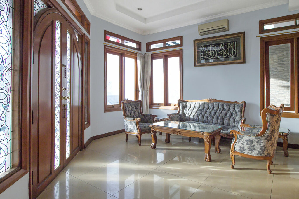 Hotel RedDoorz Syariah near Siloam Hospital Kebon Jeruk, Jakarta, photo
