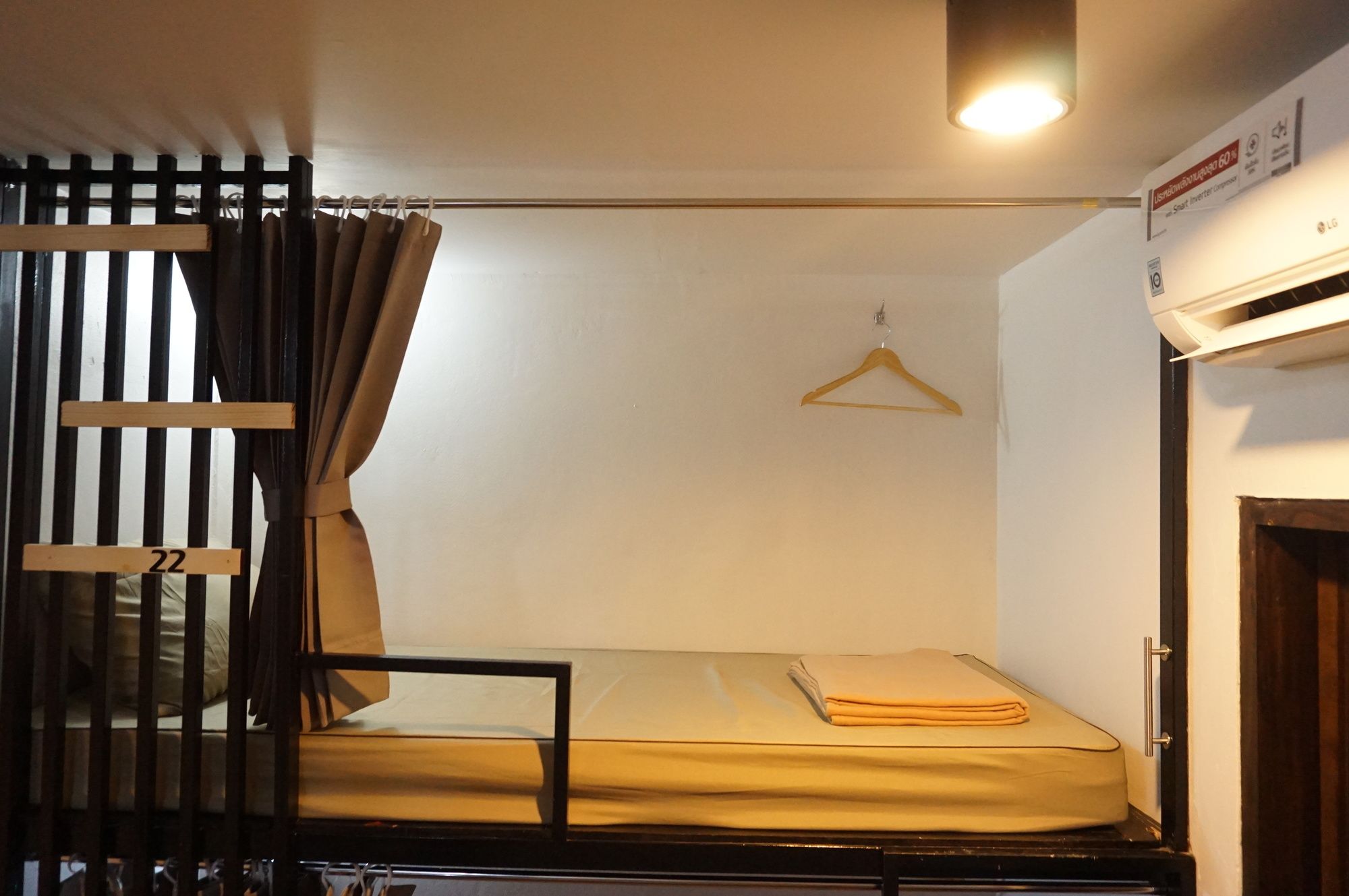 Фото Feel Good Bangkok Hostel