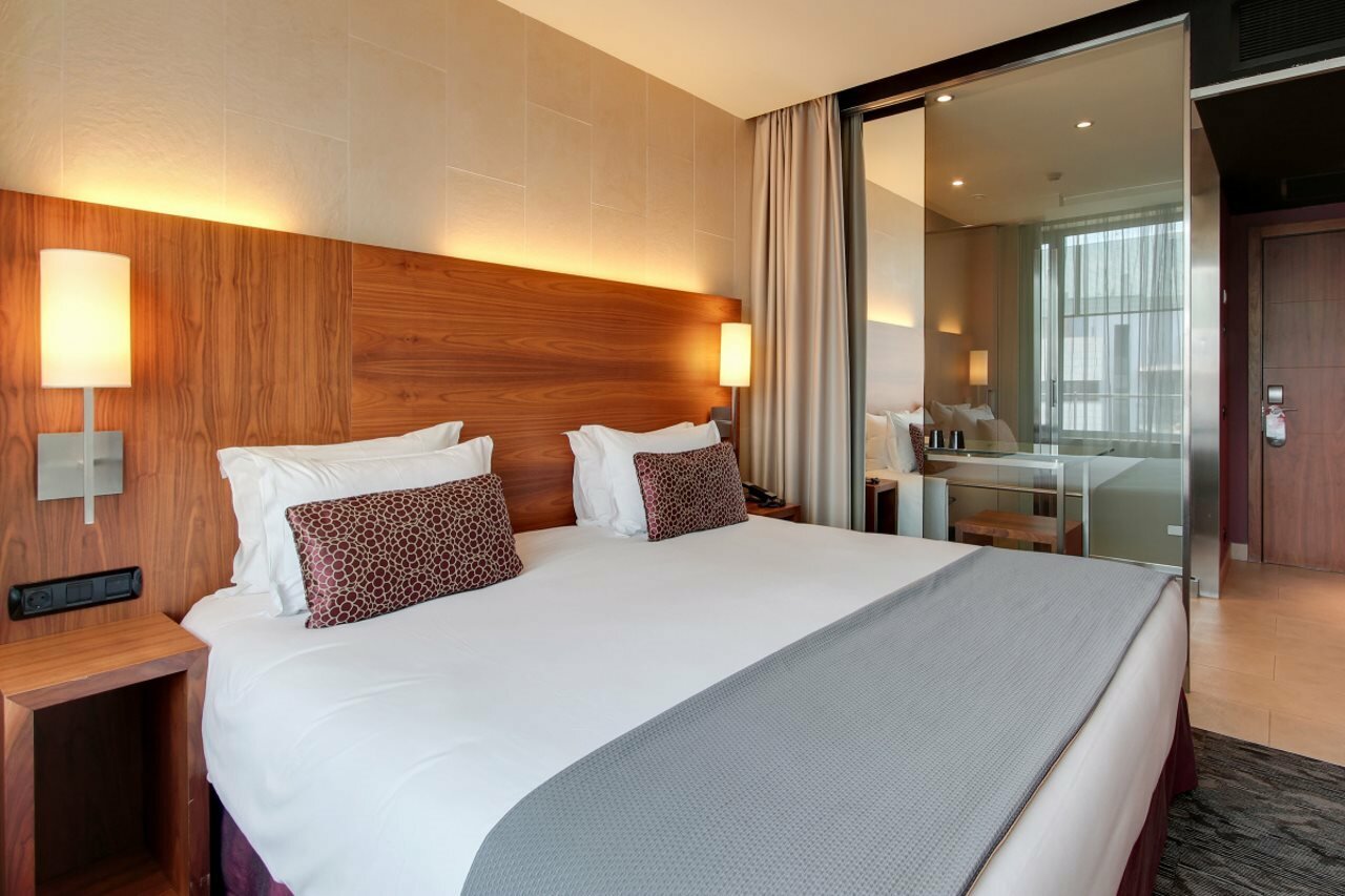 Фото Hotel Badalona Tower