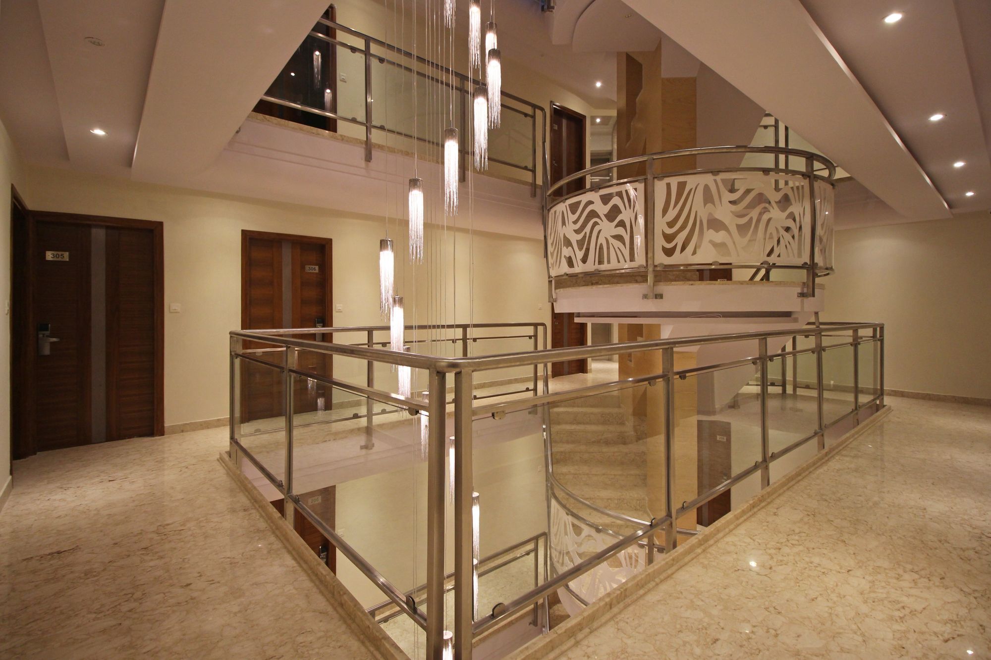 Фото The Shanti Plaza