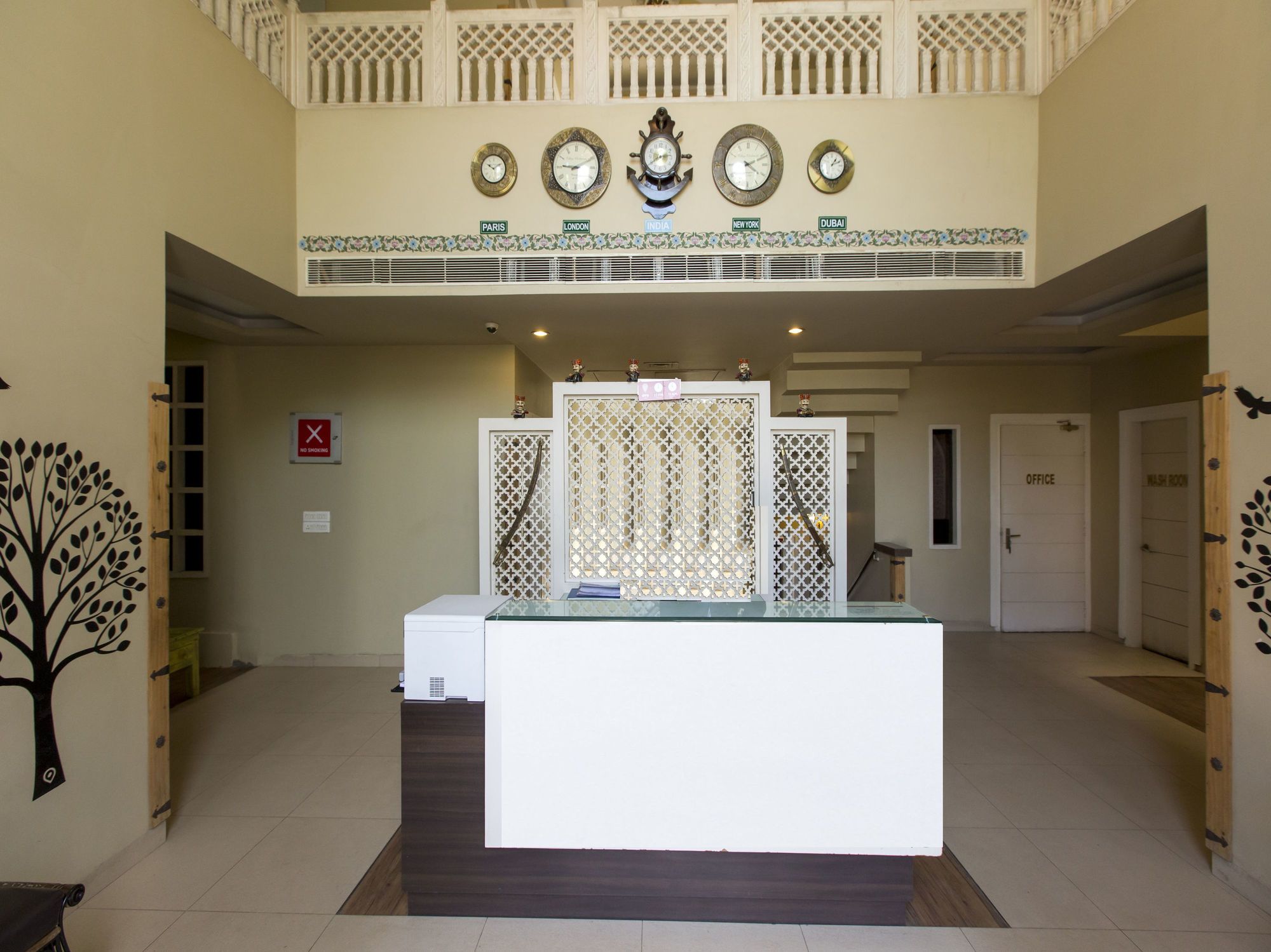 Фото Oyo 364 Hotel Dev Villas