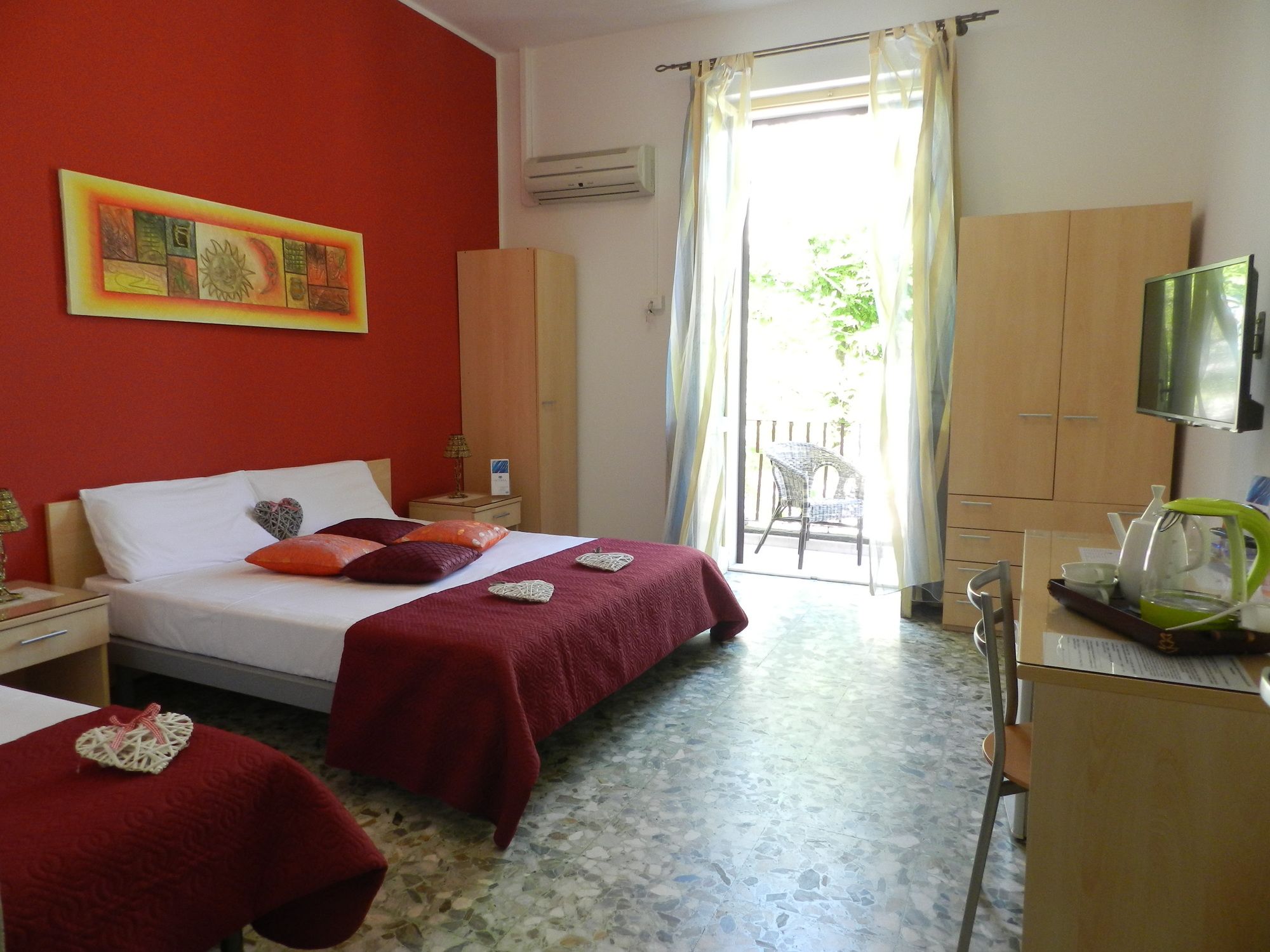 Фото Actinia Accomodation