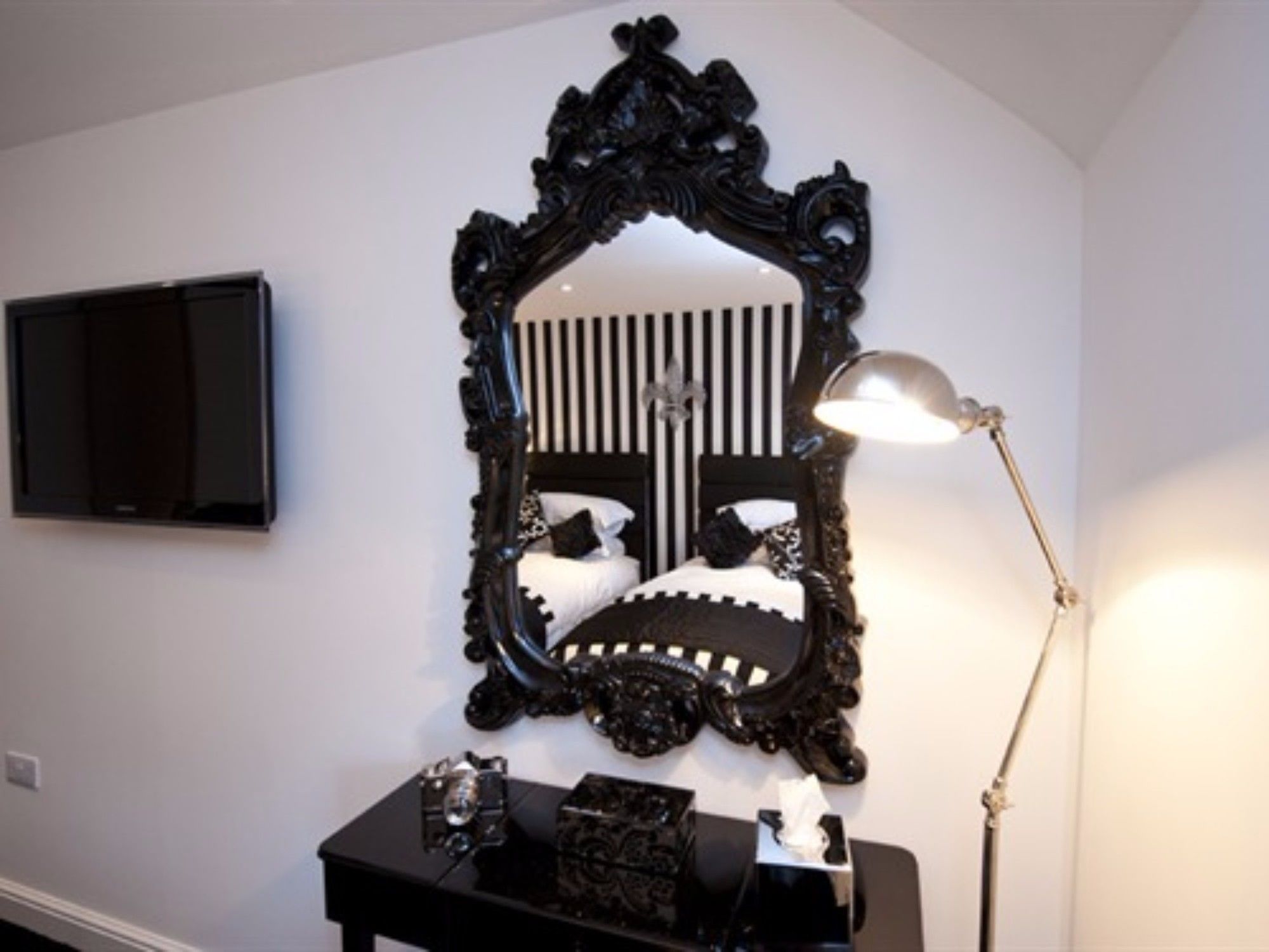 Фото The Copper Horse Cottages